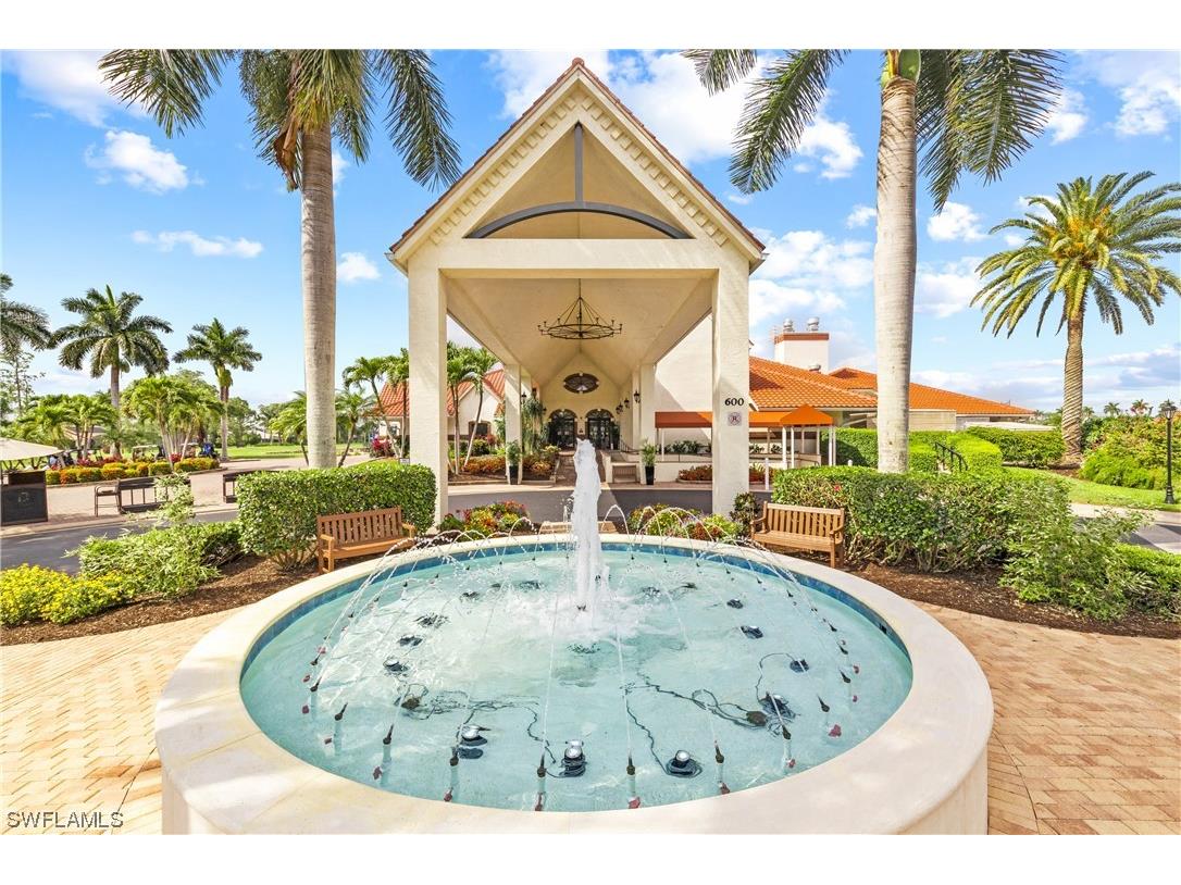 433 Country Hollow Court #C105 Naples FL 34104 224004055 image1