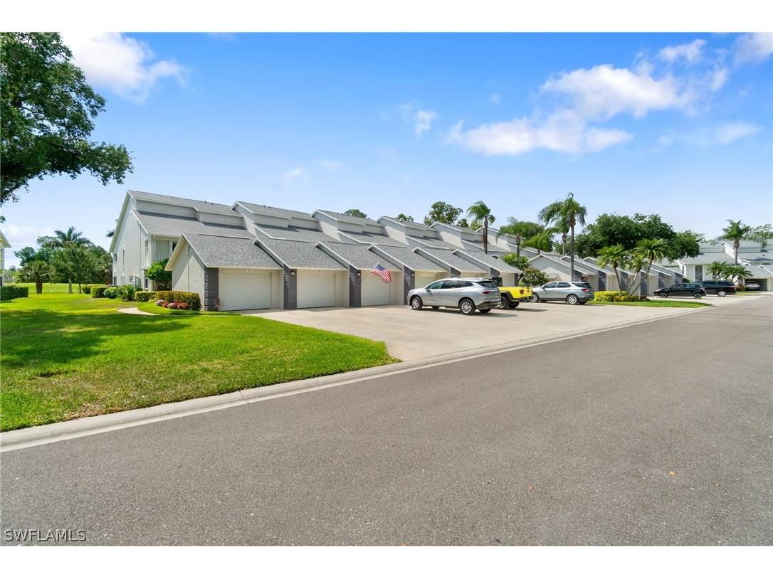 433 Country Hollow Court #C105 Naples FL 34104 224032413 image1