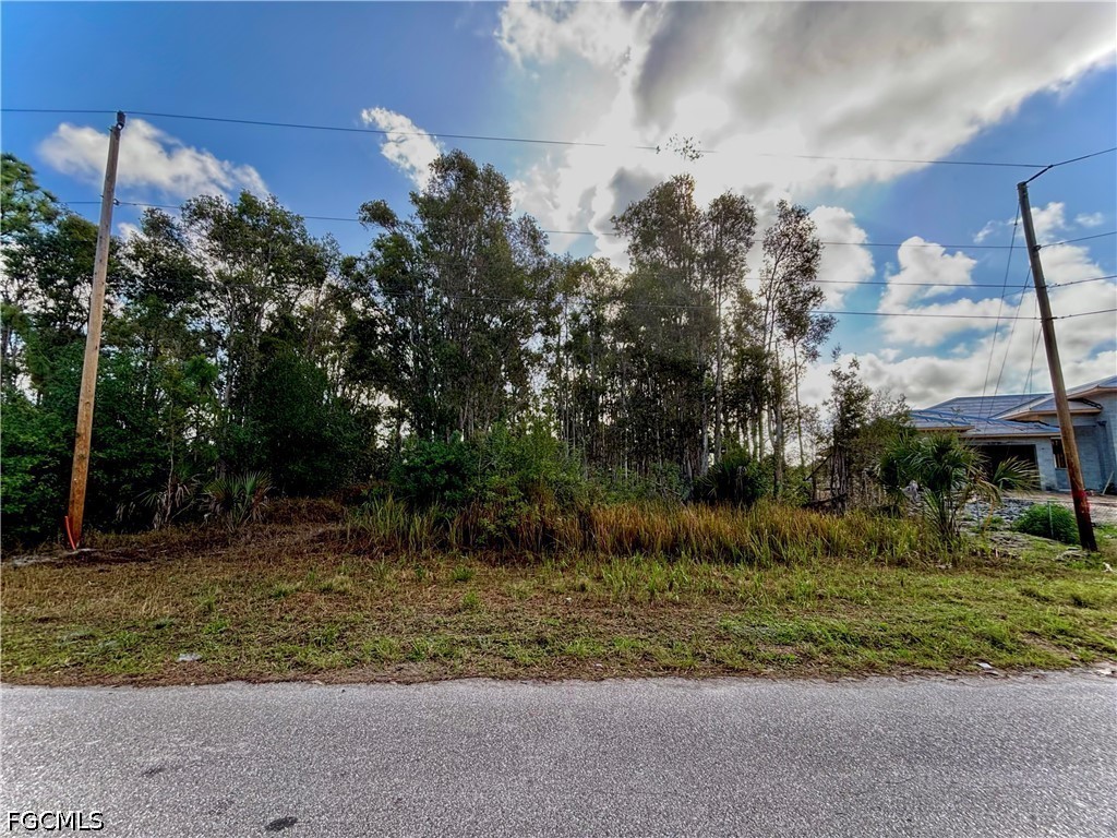 433 Paulcrest Avenue Lehigh Acres FL 33974 2026015125 image1