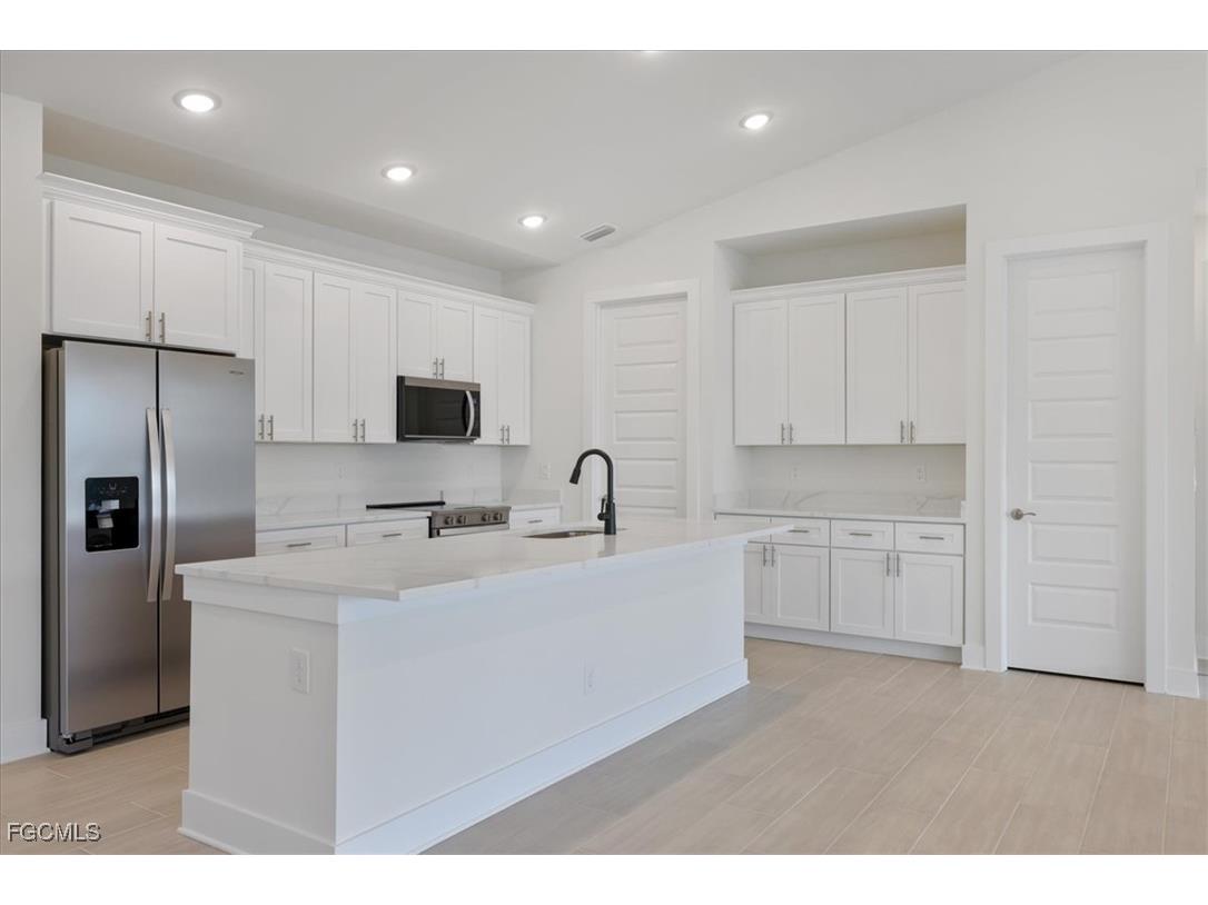 433 SW 21st Street Cape Coral FL 33991 2026001689 image26