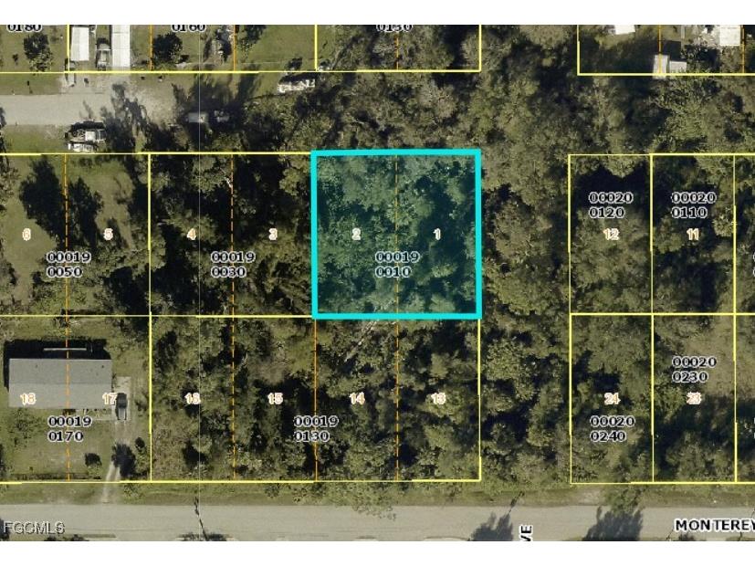 433 Santa Cruz Street North Fort Myers FL 33903 2025026323 image1