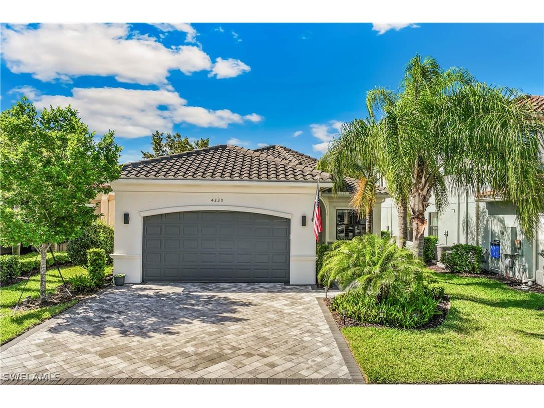 4330 Aurora Street Naples FL 34119 224034572 image1