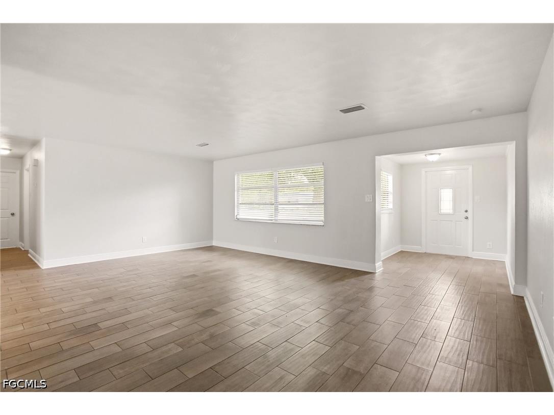 4331 Tufts Avenue Fort Myers FL 33901 2026025120 image11