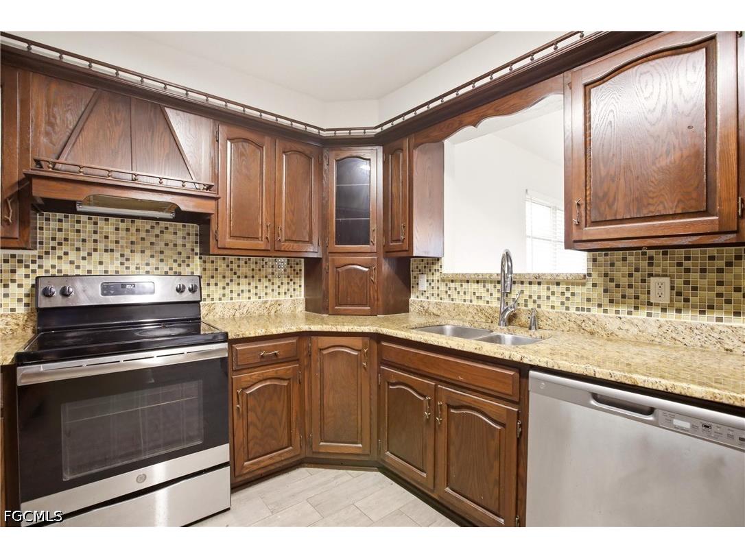4331 Tufts Avenue Fort Myers FL 33901 2026025120 image24