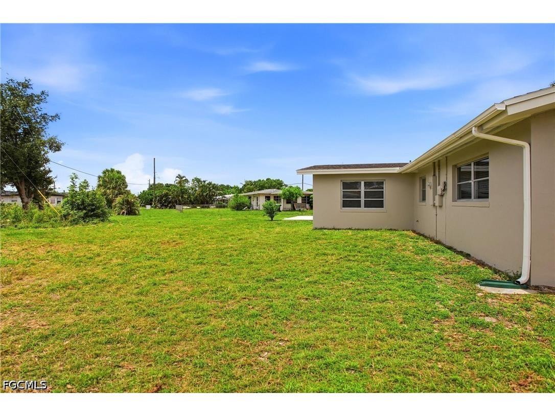 4331 Tufts Avenue Fort Myers FL 33901 2026025120 image45