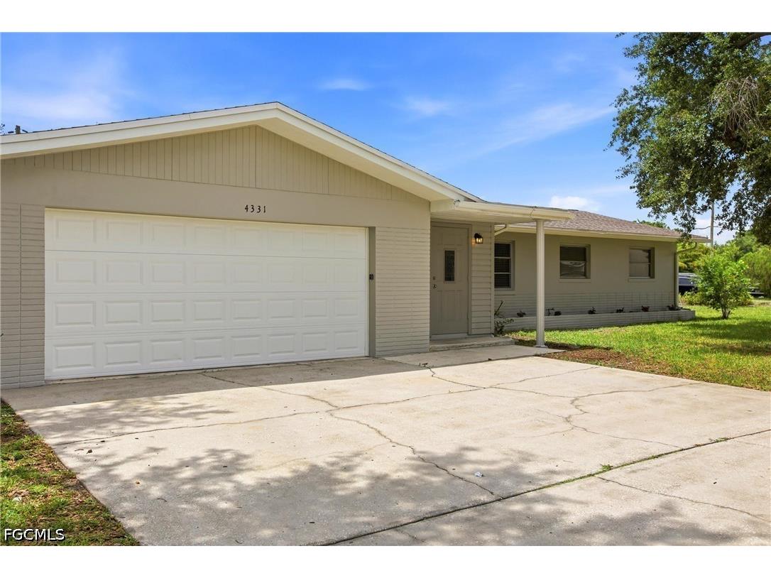 4331 Tufts Avenue Fort Myers FL 33901 2026025120 image7