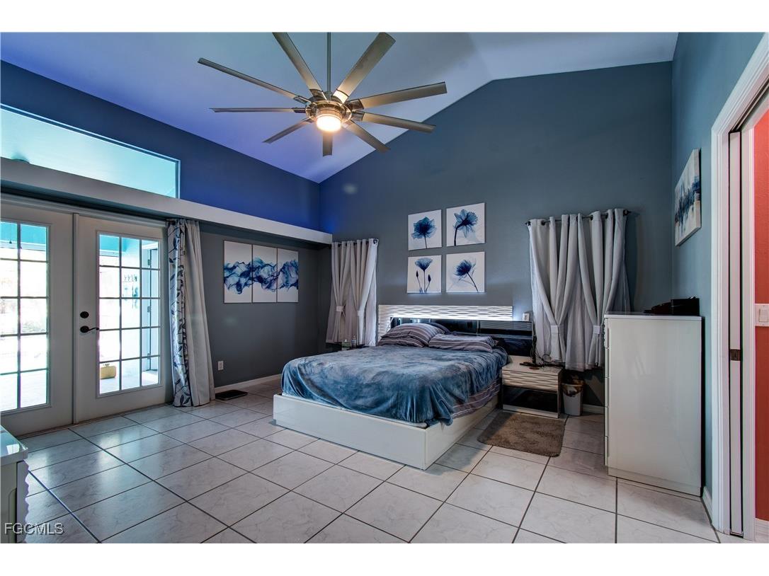 4332 Country Club Boulevard Cape Coral FL 33904 2025021437 image17