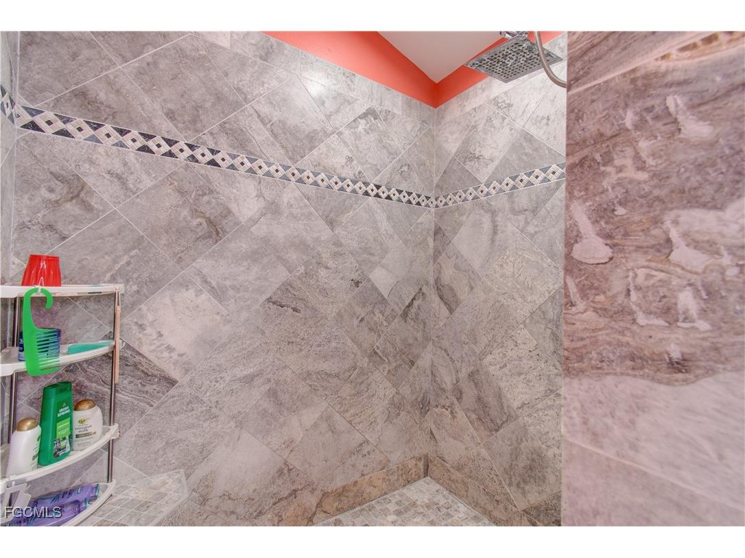 4332 Country Club Boulevard Cape Coral FL 33904 2025021437 image22