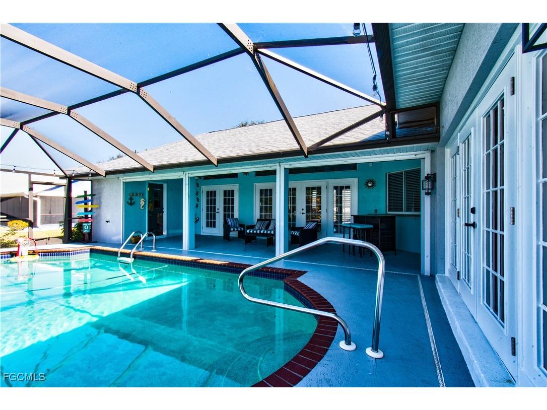 4332 Country Club Boulevard Cape Coral FL 33904 2025021437 image35