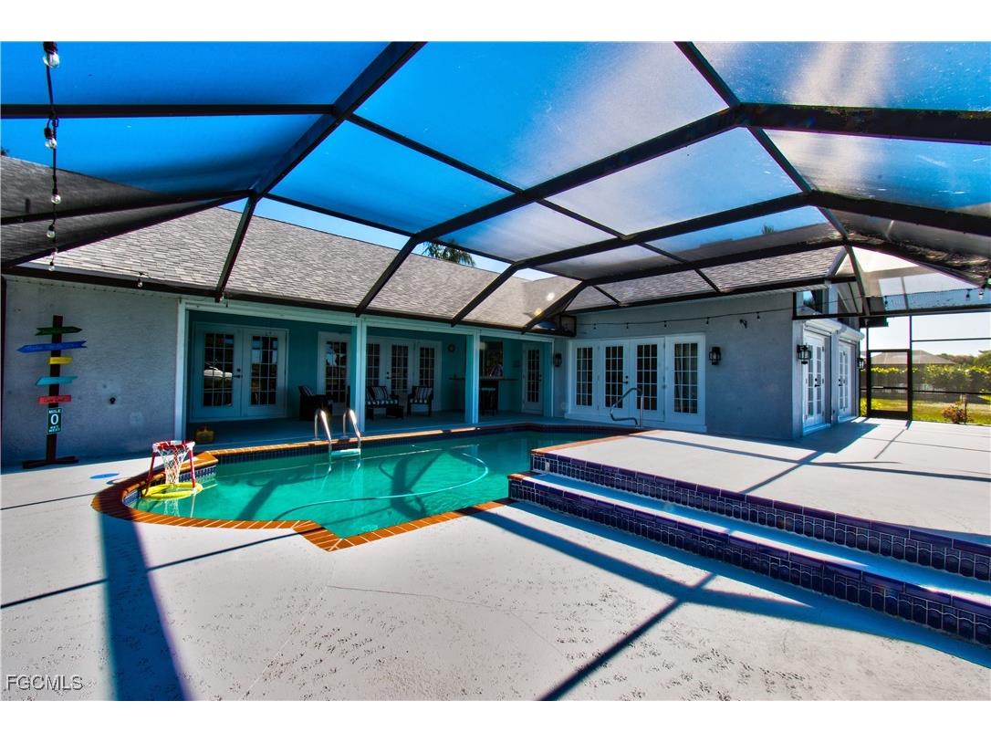 4332 Country Club Boulevard Cape Coral FL 33904 2025021437 image37