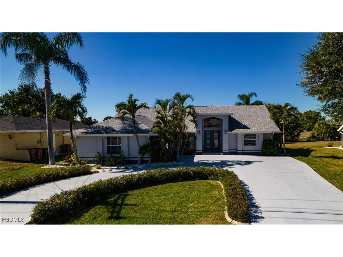 4332 Country Club Boulevard Cape Coral FL 33904 2025021437 image40