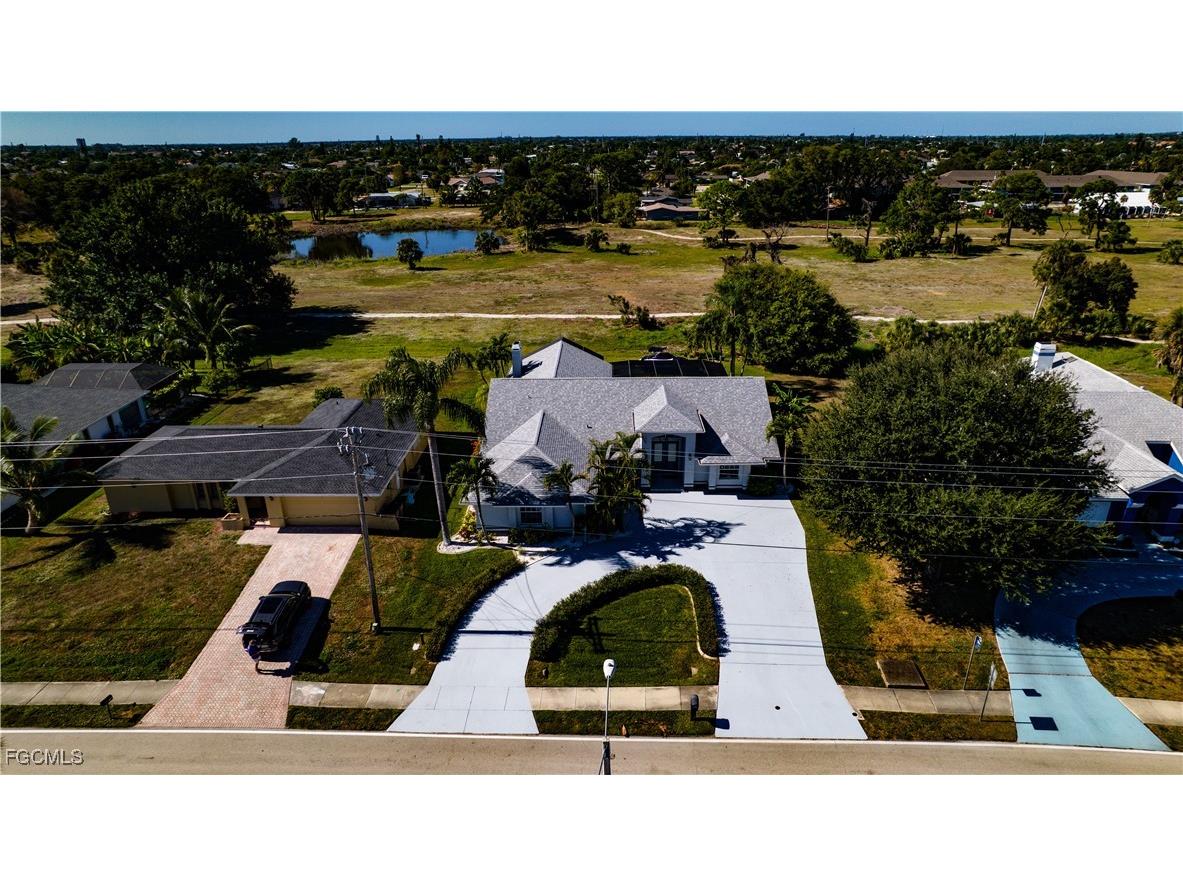 4332 Country Club Boulevard Cape Coral FL 33904 2025021437 image41