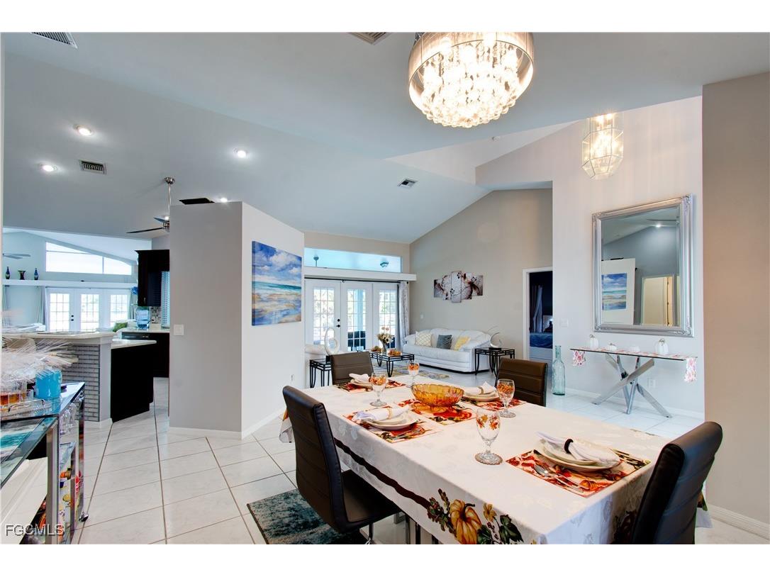 4332 Country Club Boulevard Cape Coral FL 33904 2025021437 image6