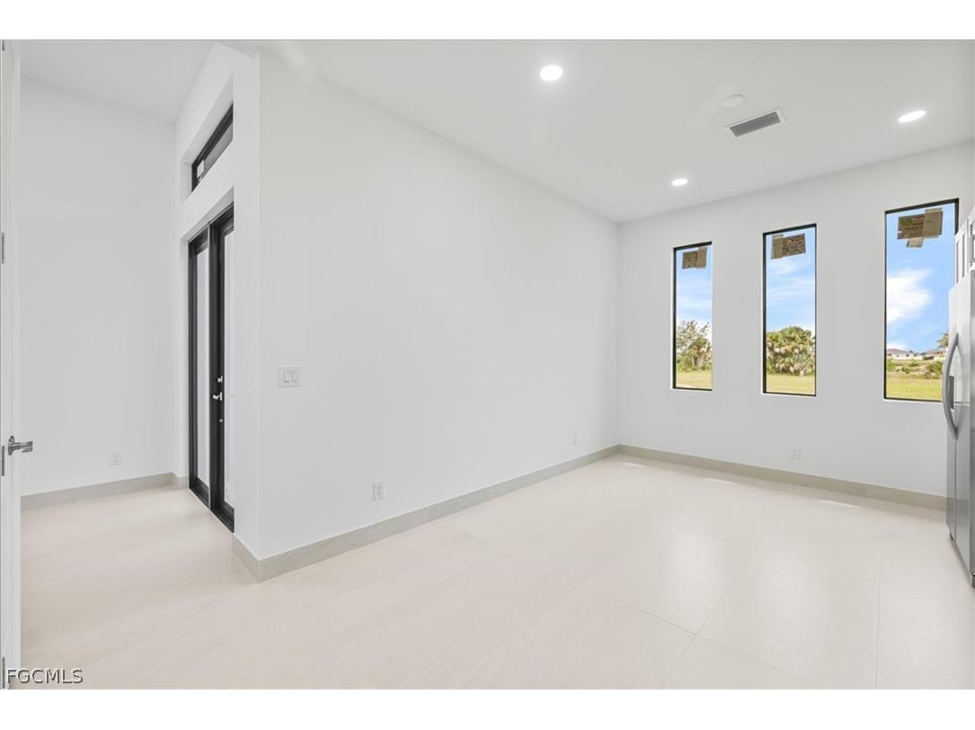 4333 NW 33rd Lane Cape Coral FL 33993 2026010127 image11