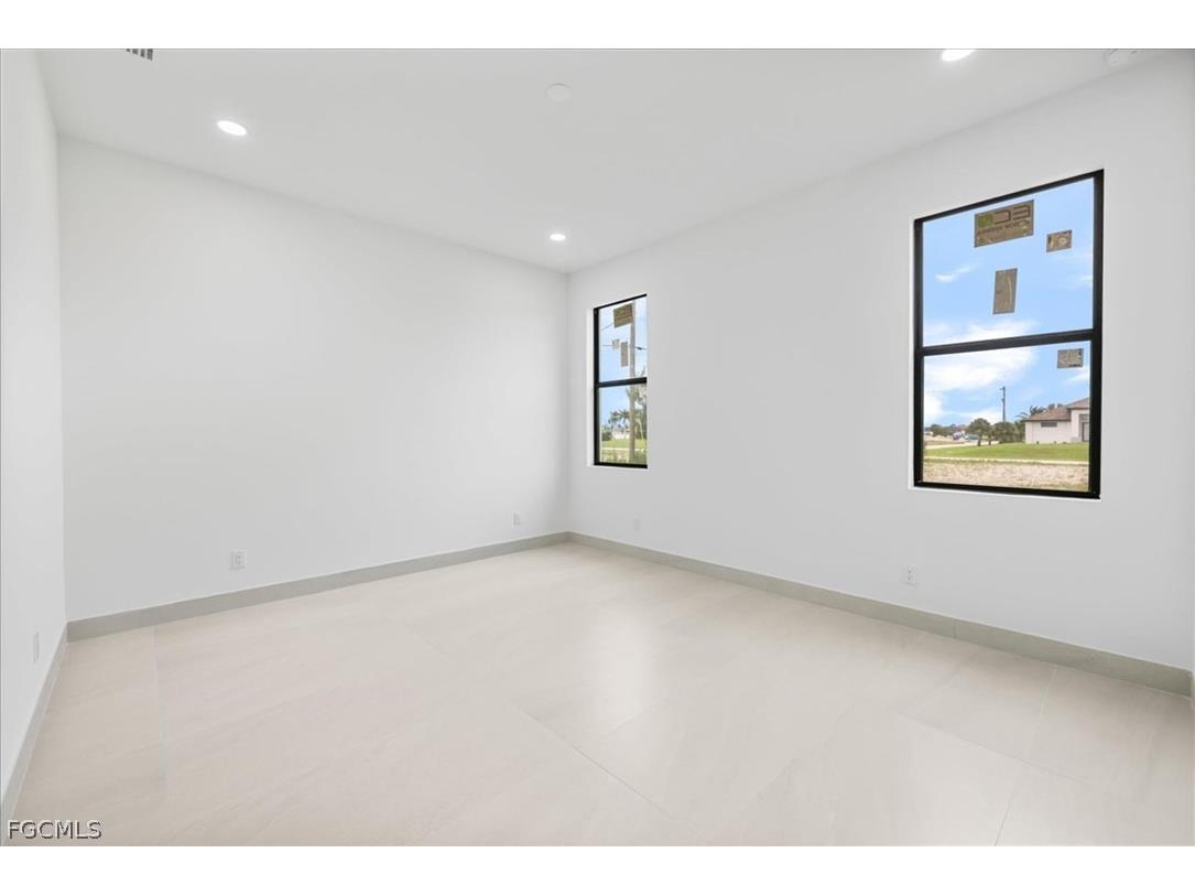 4333 NW 33rd Lane Cape Coral FL 33993 2026010127 image18