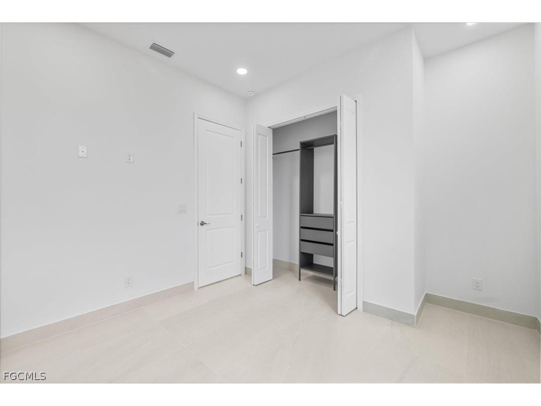 4333 NW 33rd Lane Cape Coral FL 33993 2026010127 image27