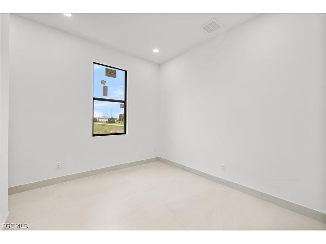 4333 NW 33rd Lane Cape Coral FL 33993 2026010127 image29