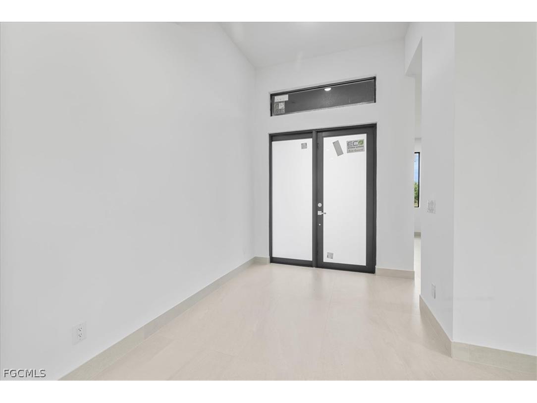 4333 NW 33rd Lane Cape Coral FL 33993 2026010127 image3