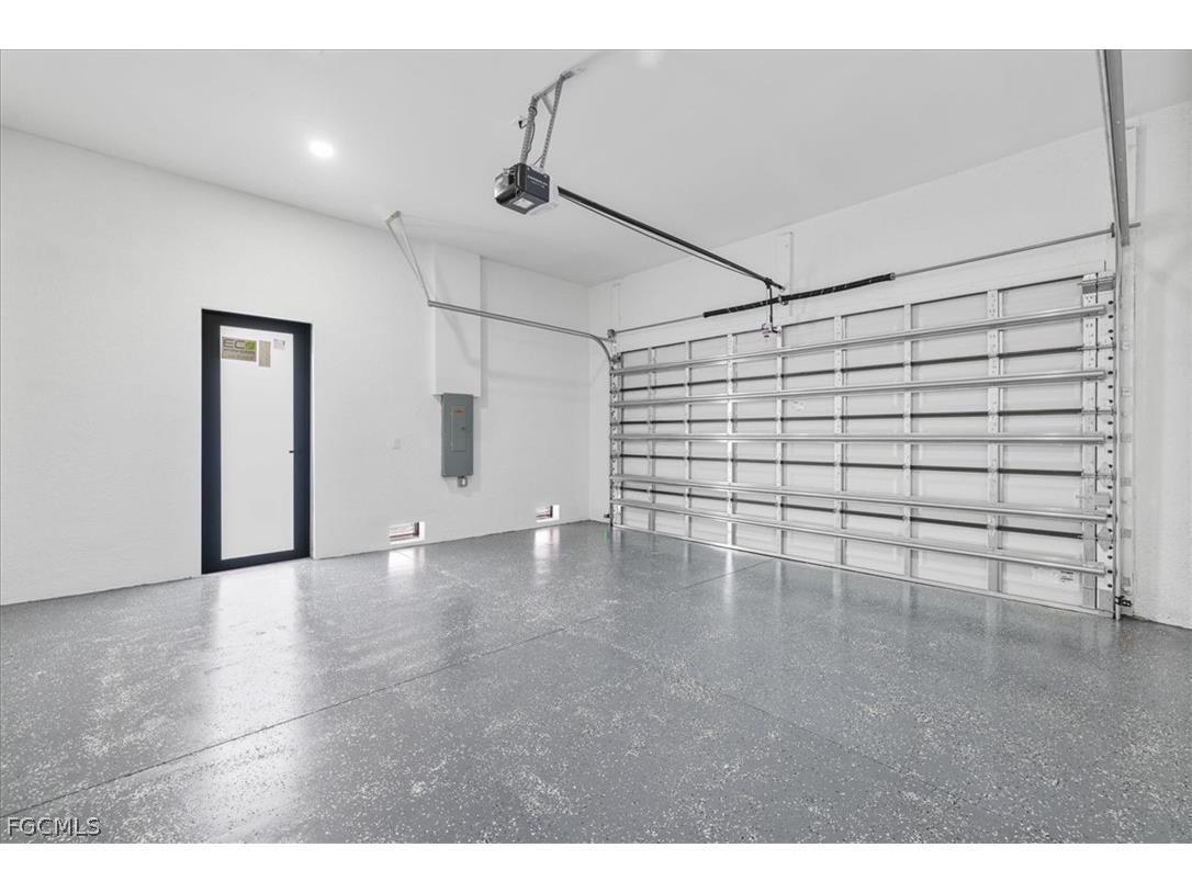 4333 NW 33rd Lane Cape Coral FL 33993 2026010127 image31