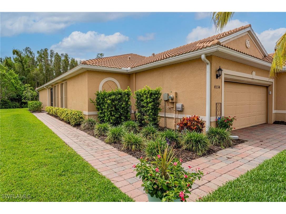 4334 Dutchess Park Road Fort Myers FL 33916 225062832 image1
