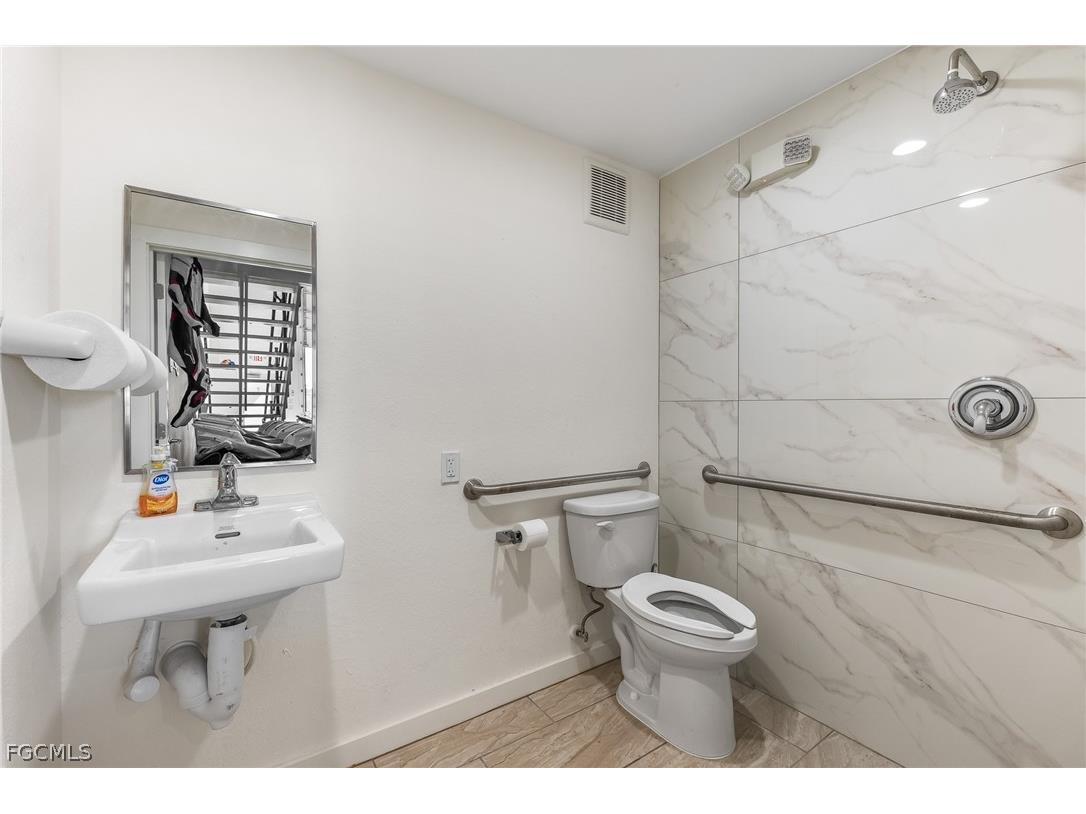 4335 SW 9th Avenue #UNIT 7 Cape Coral FL 33914 2026008927 image12