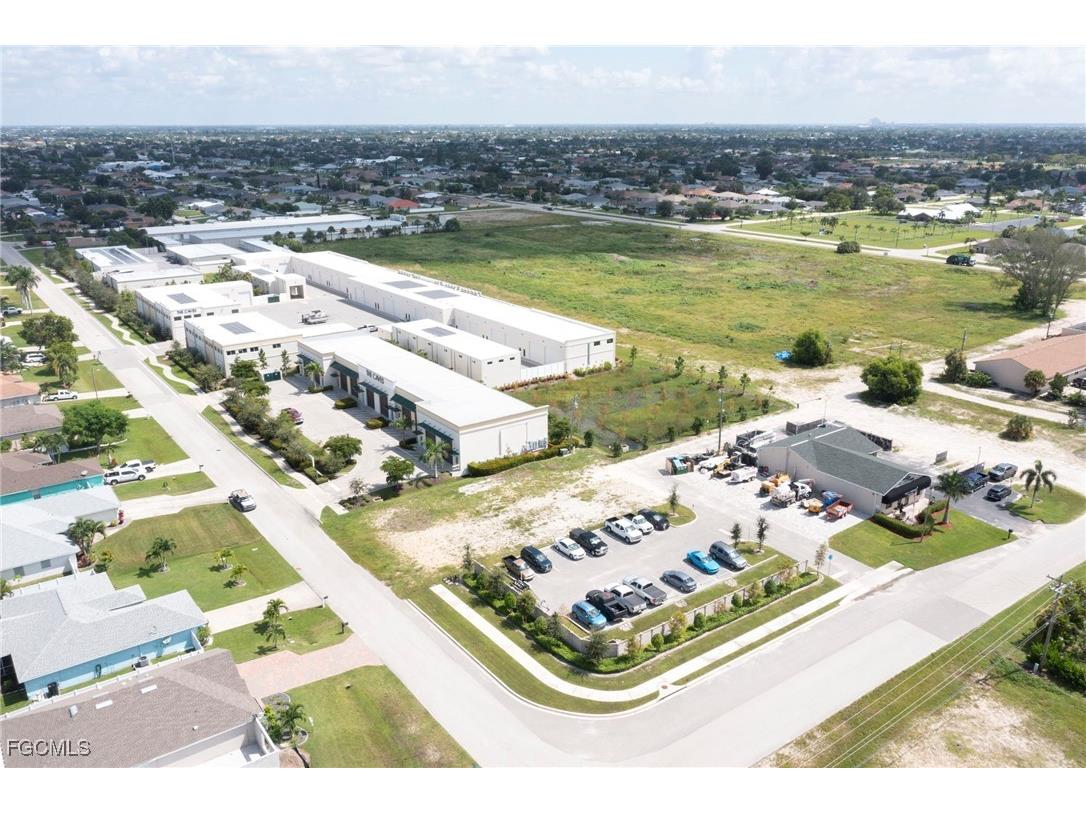 4337 & 4339 SW 9th Avenue Cape Coral FL 33914 2025005977 image11