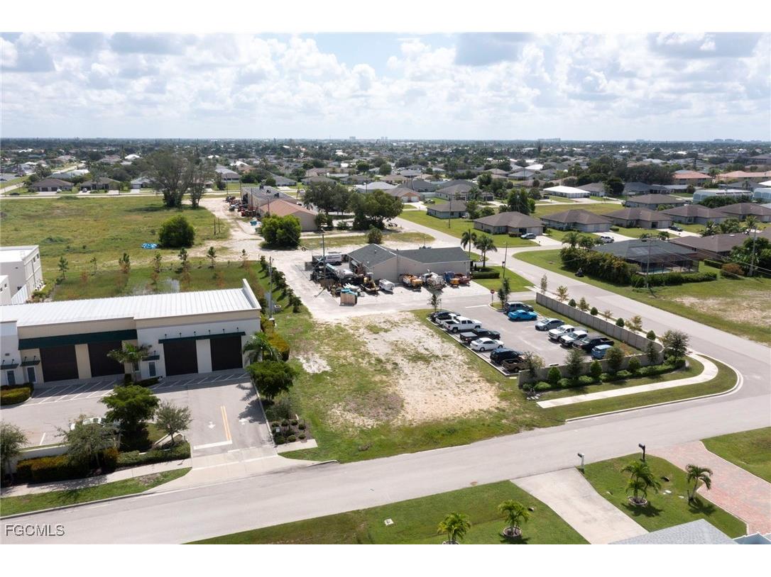 4337 & 4339 SW 9th Avenue Cape Coral FL 33914 2025005977 image6