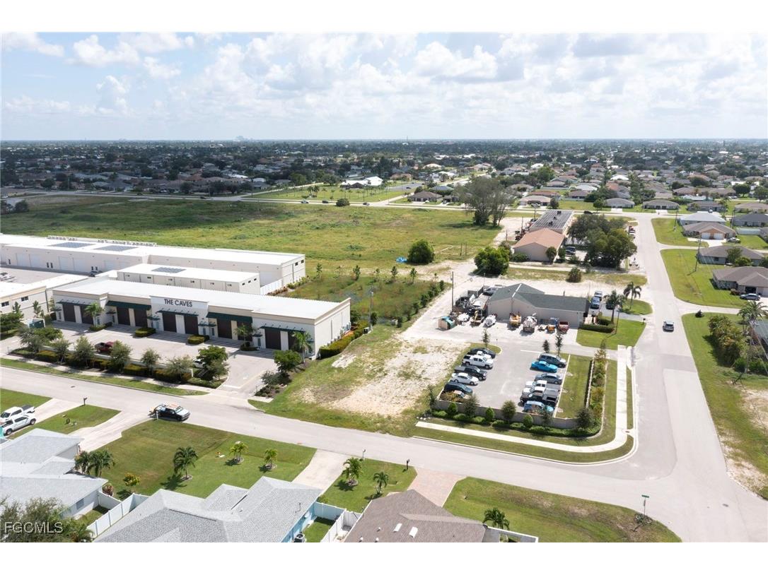 4337 & 4339 SW 9th Avenue Cape Coral FL 33914 2025005977 image9