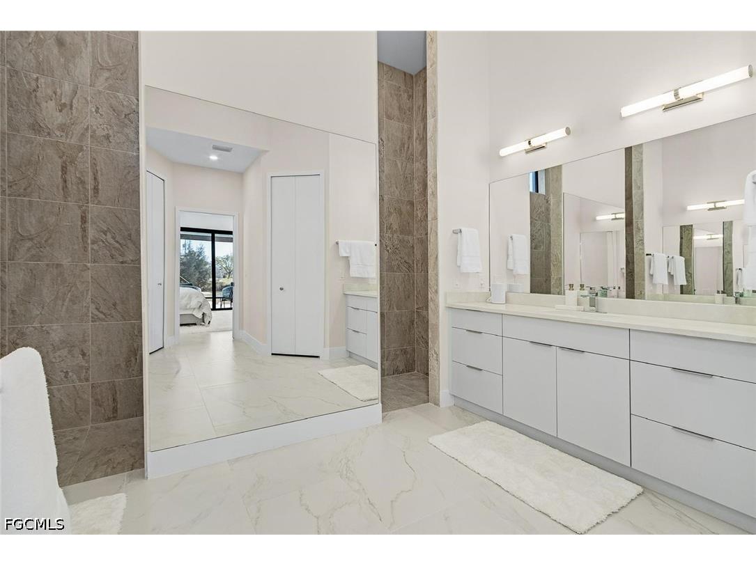 4337 NE 9th Court Cape Coral FL 33909 2026027889 image6