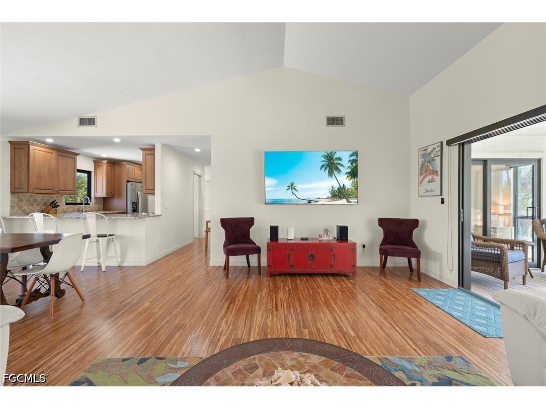 4339 Gulf Pines Drive Sanibel FL 33957 2026013961 image10