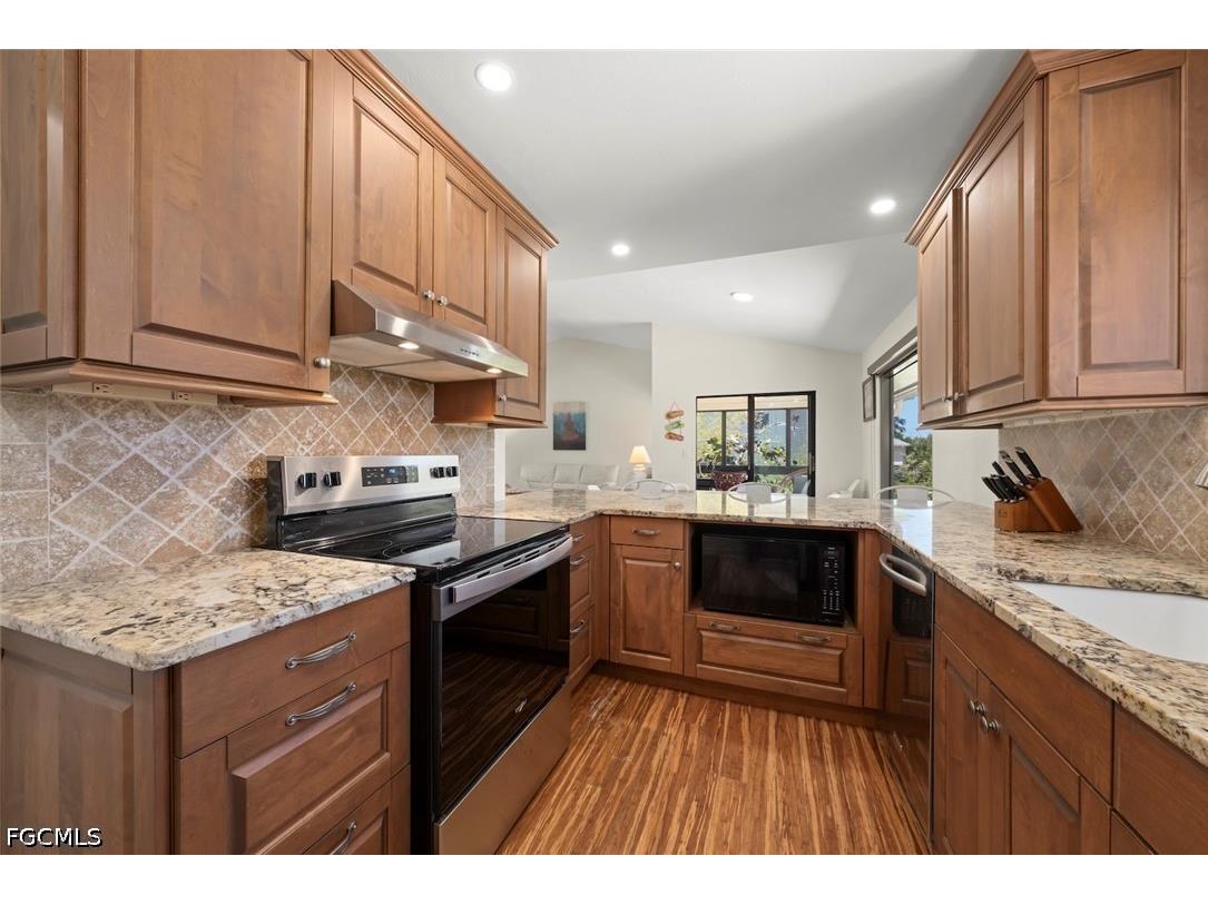 4339 Gulf Pines Drive Sanibel FL 33957 2026013961 image17