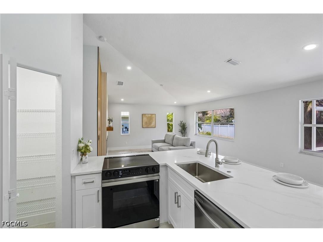 4339 SW 25th Place Cape Coral FL 33914 2026026572 image17