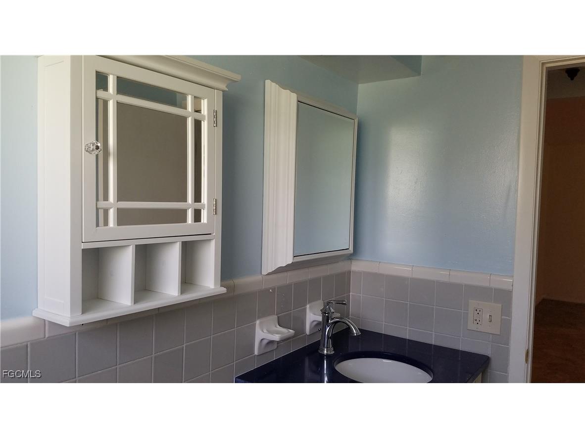 434 Buena Vista Boulevard S Fort Myers FL 33905 2025009339 image10