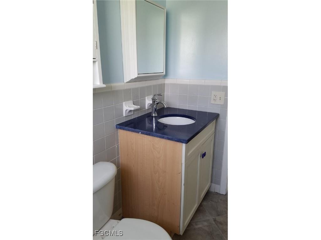 434 Buena Vista Boulevard S Fort Myers FL 33905 2025009339 image12