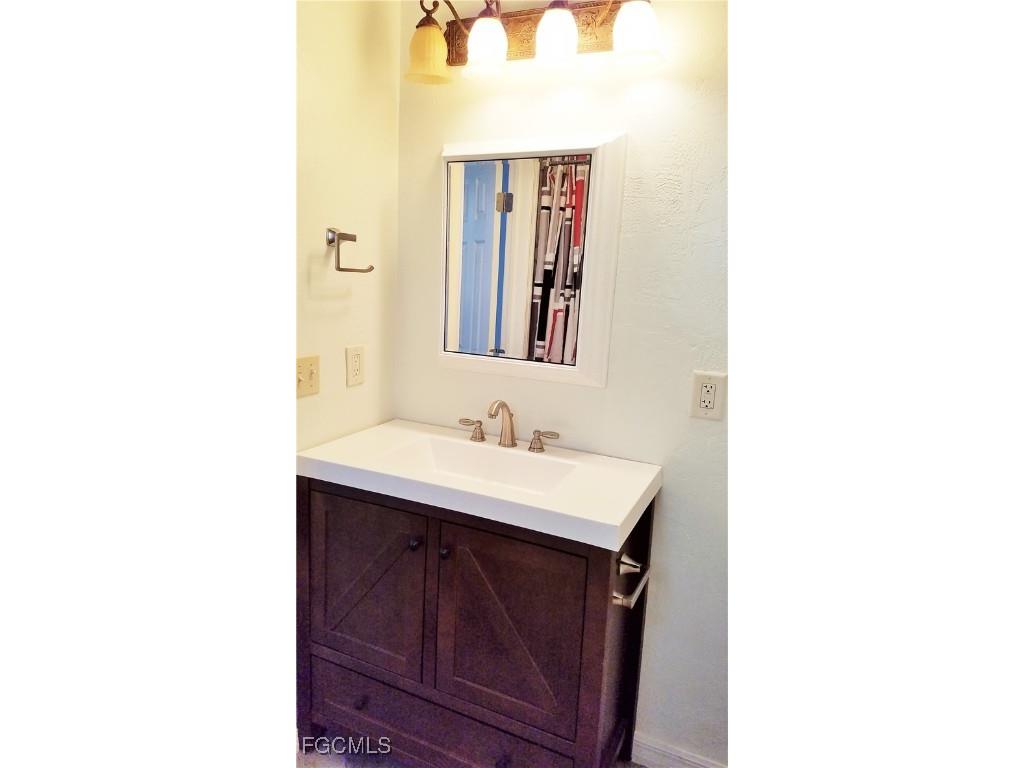 434 Buena Vista Boulevard S Fort Myers FL 33905 2025009339 image17