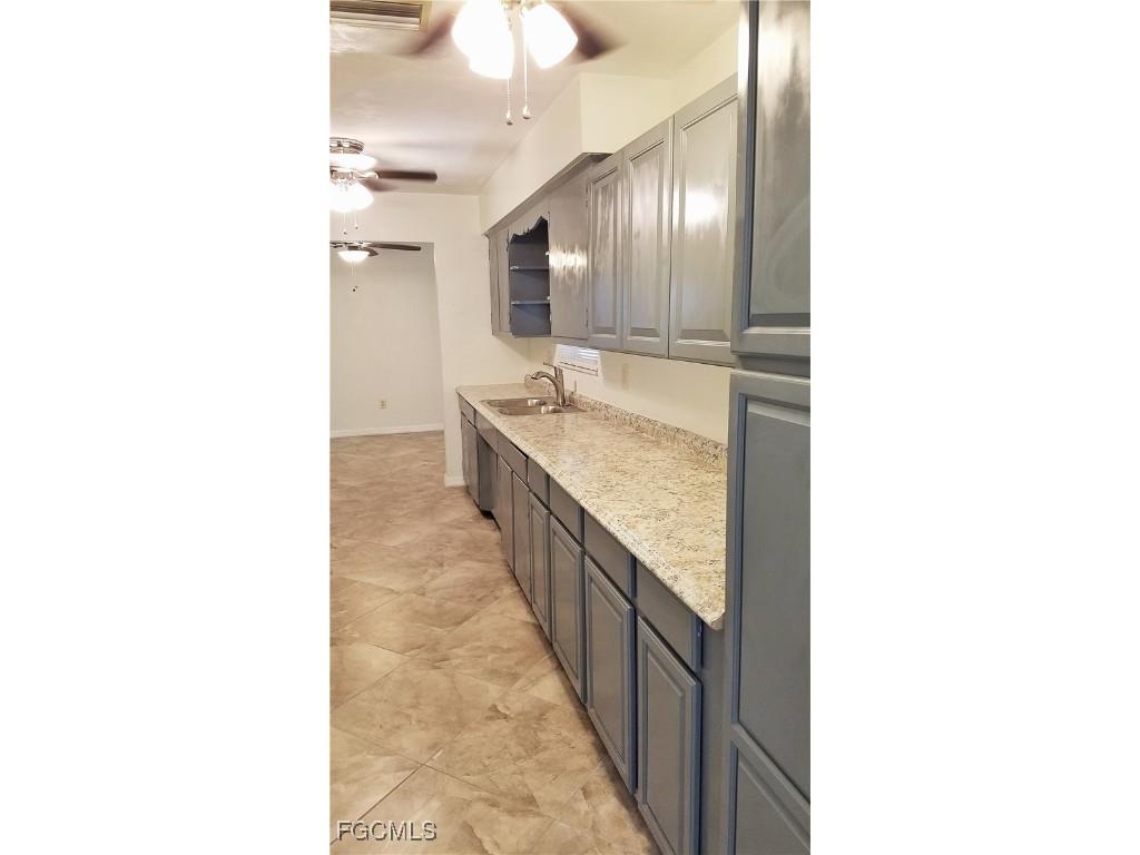 434 Buena Vista Boulevard S Fort Myers FL 33905 2025009339 image6