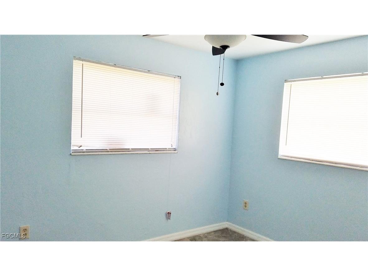 434 Buena Vista Boulevard S Fort Myers FL 33905 2025009339 image8