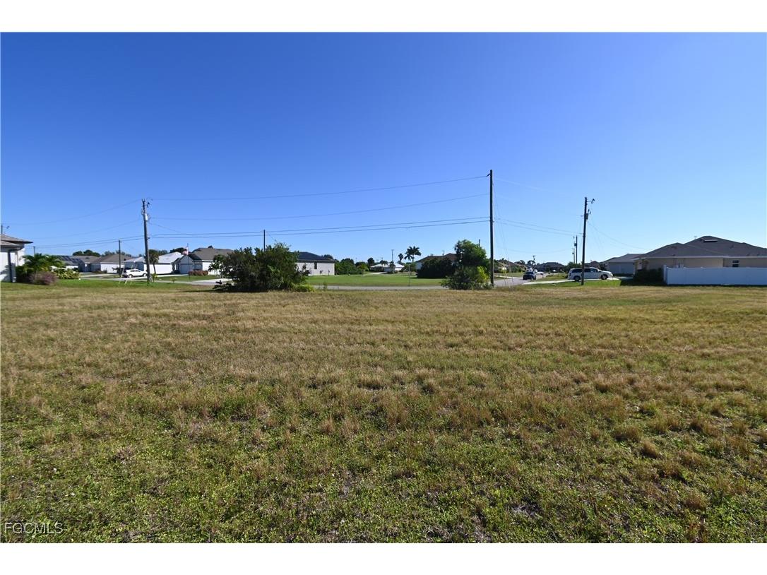 434 SW 30th Avenue Cape Coral FL 33991 2025015750 image6