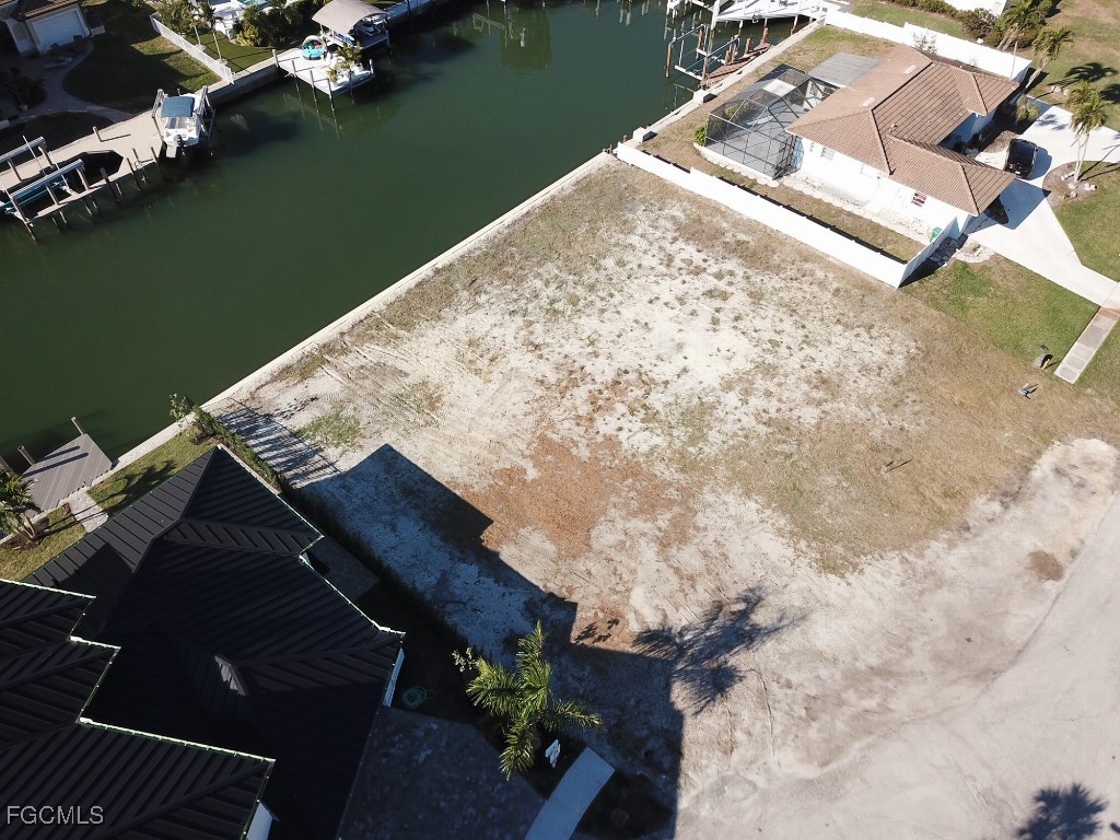 434 Tarpon Court Marco Island FL 34145 2025023204 image4