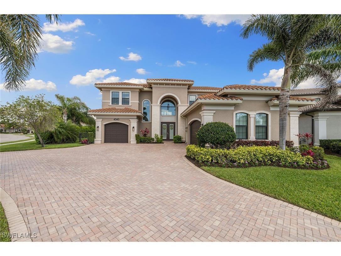4340 Avalon Court Naples FL 34119 225039345 image1