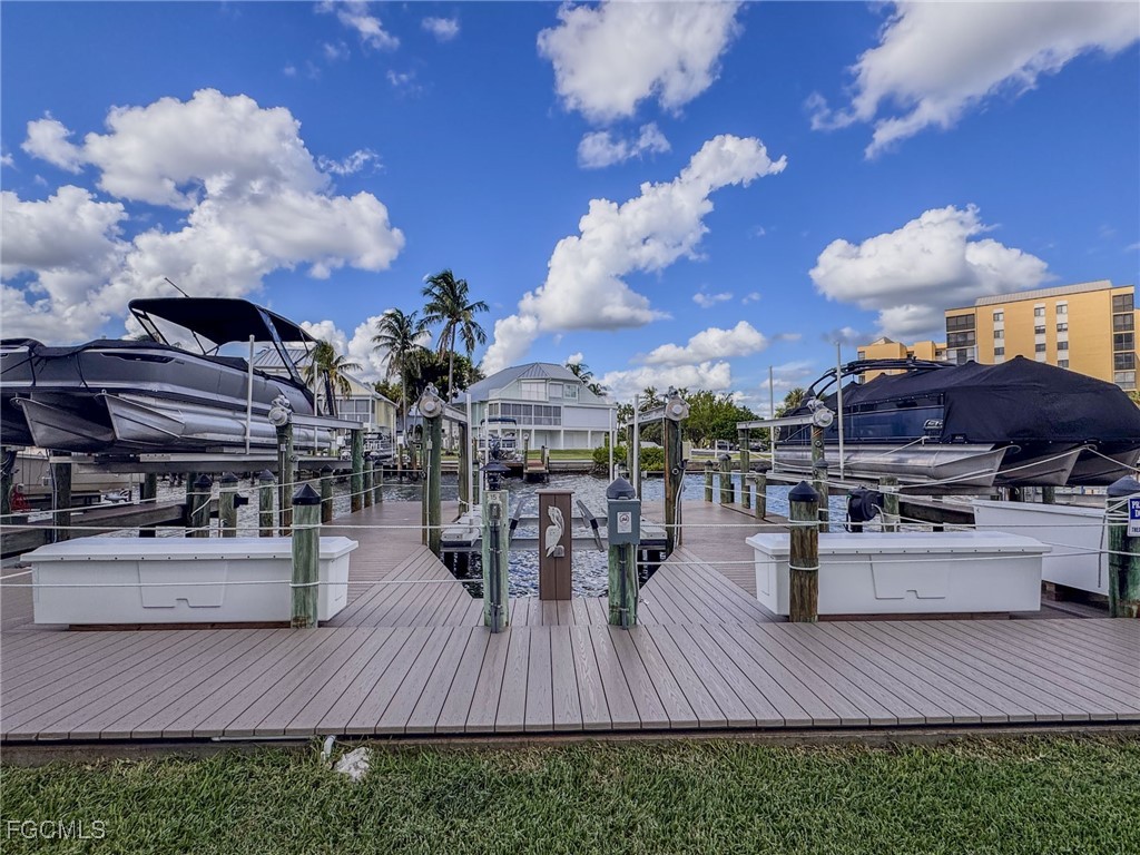 4341 Bay Beach Lane Fort Myers Beach FL 33931 2025013313 image1