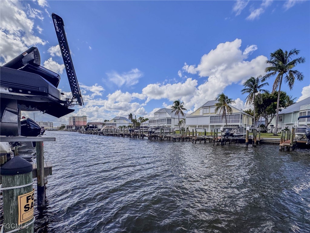 4341 Bay Beach Lane Fort Myers Beach FL 33931 2025013313 image11