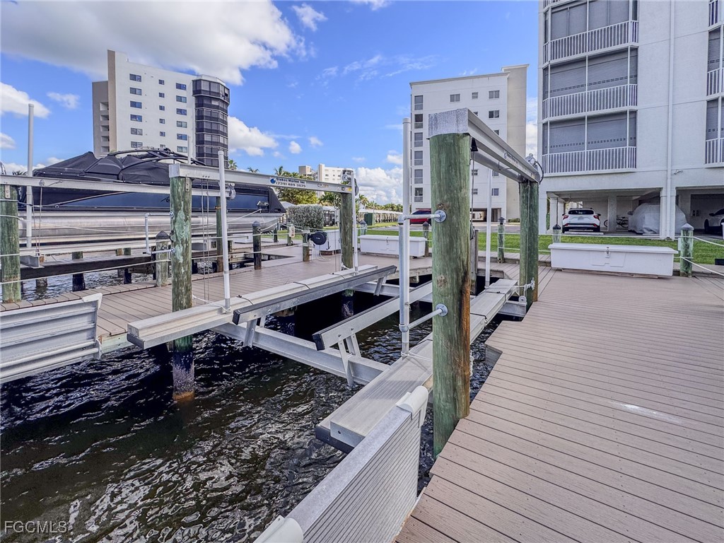 4341 Bay Beach Lane Fort Myers Beach FL 33931 2025013313 image12