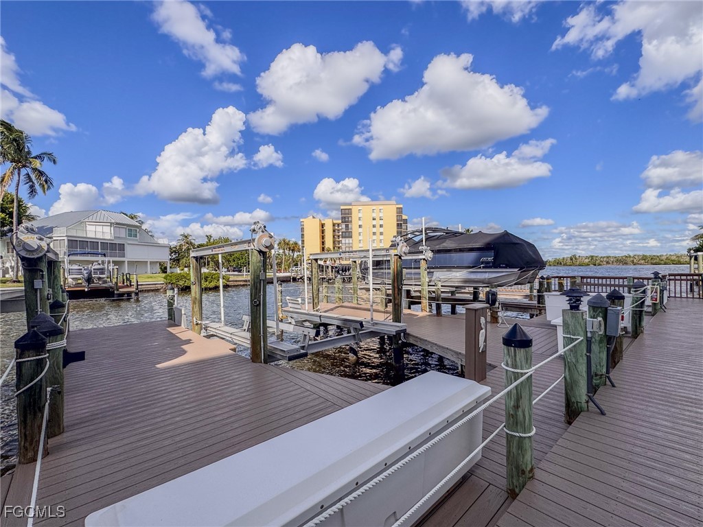 4341 Bay Beach Lane Fort Myers Beach FL 33931 2025013313 image3