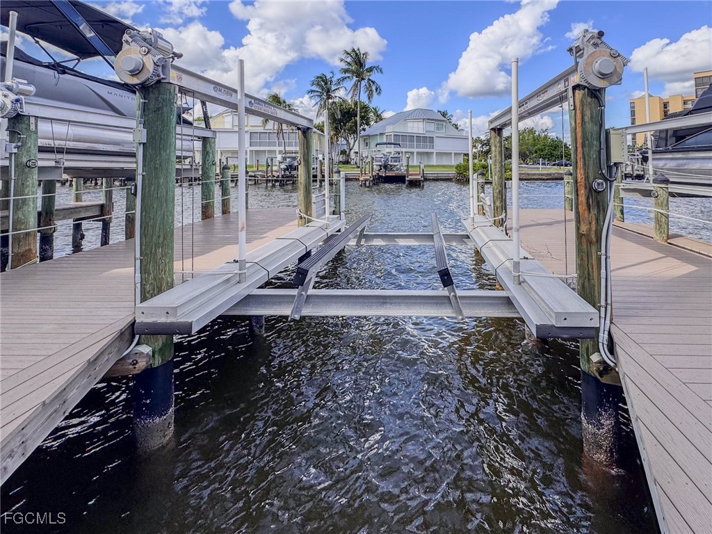 4341 Bay Beach Lane Fort Myers Beach FL 33931 2025013313 image6