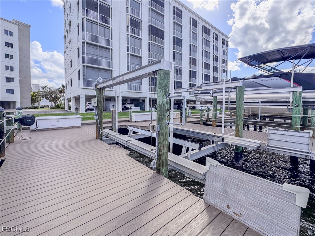 4341 Bay Beach Lane Fort Myers Beach FL 33931 2025013313 image8