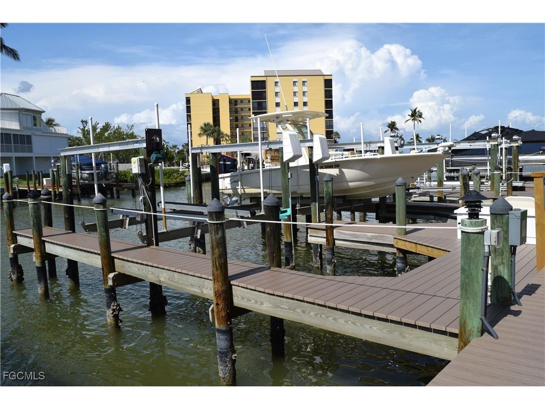 4341 Bay Beach Lane Fort Myers Beach FL 33931 2025023377 image14