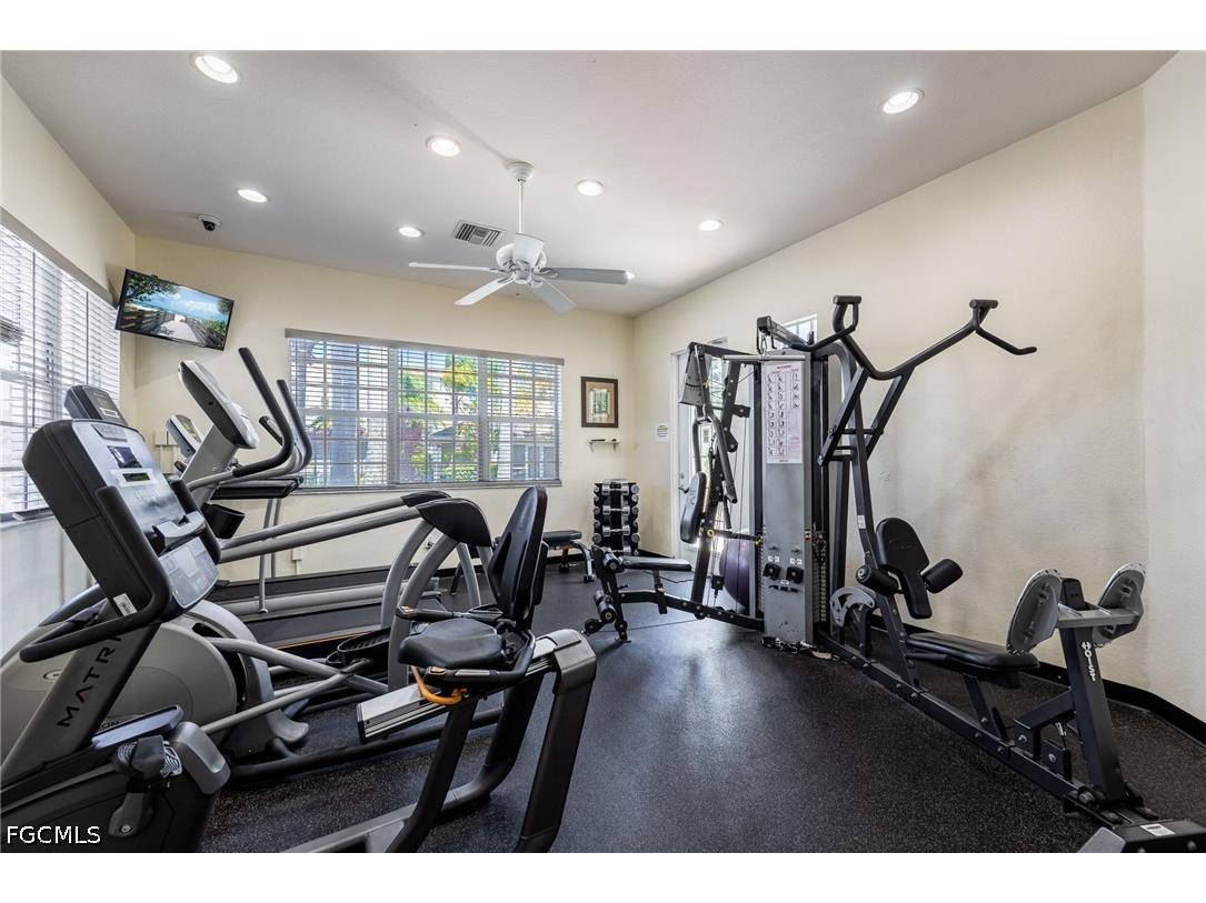4342 Avian Avenue Fort Myers FL 33916 2026018336 image41