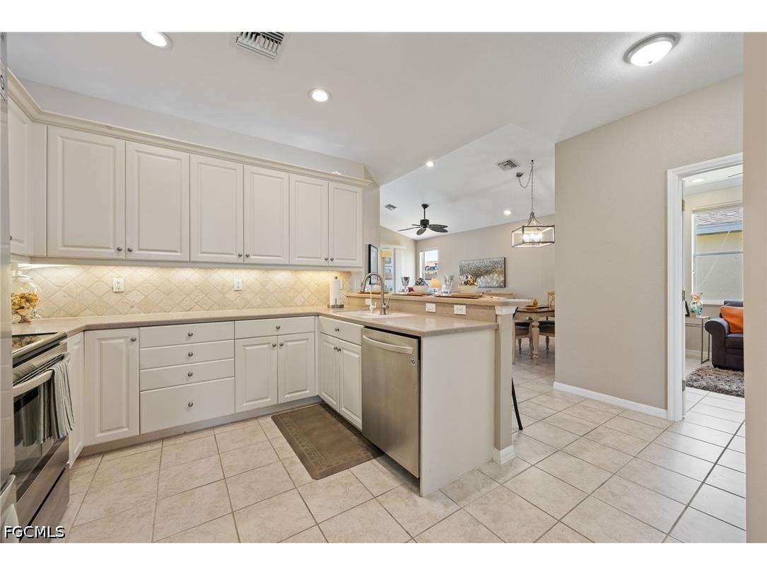 4342 Avian Avenue Fort Myers FL 33916 2026018336 image8