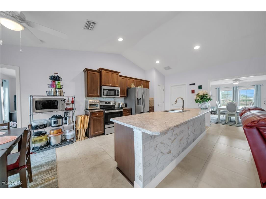 4344 NE 9th Court Cape Coral FL 33909 2025024005 image11